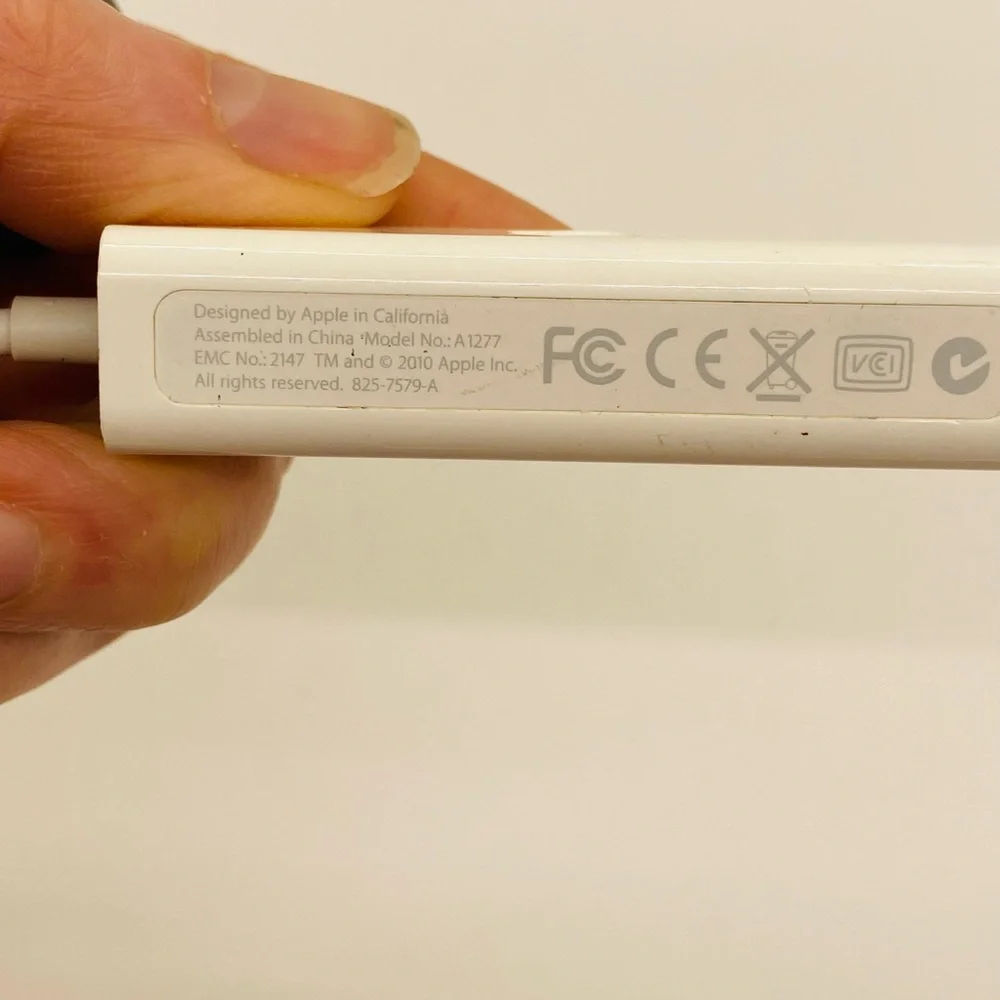 NWOT Apple Cord Thunderbolt to Ethernet